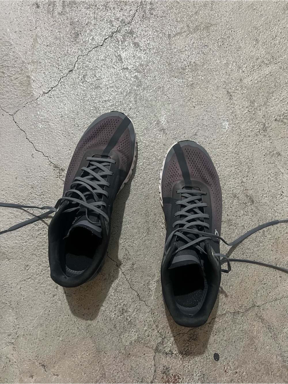 Men’s ON Sneakers
